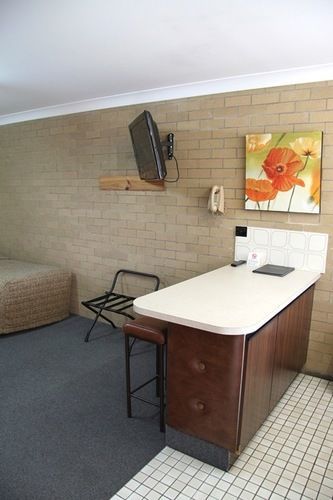 Alexander Motor 3* Moree
