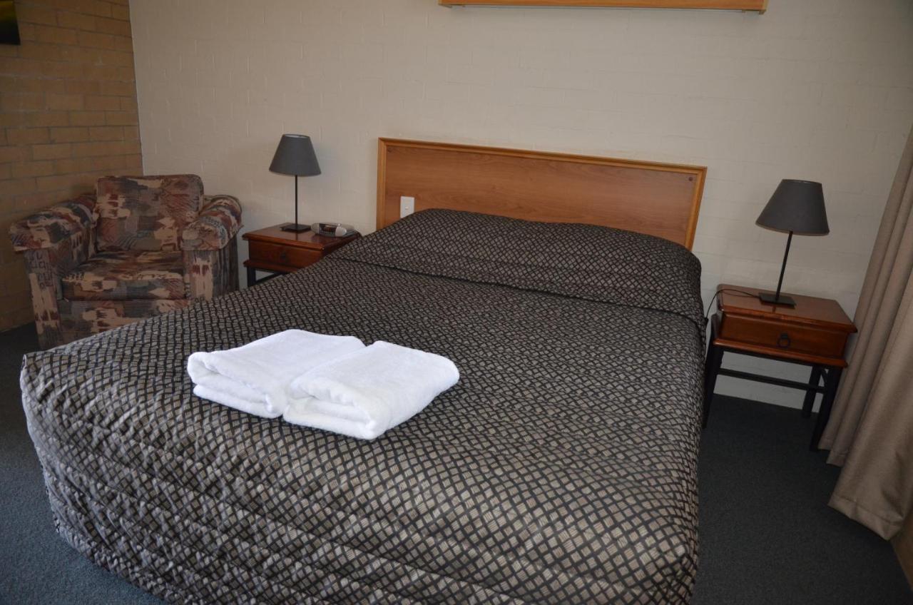 Alexander Motor Motel 3*